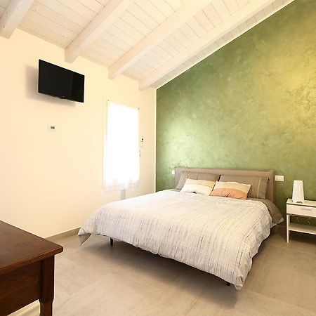 Bed And Breakfast Elmira Модена Экстерьер фото
